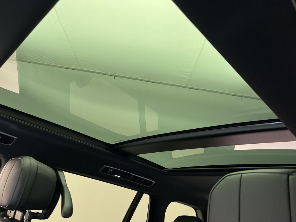 Thumbnail: 2026 Land Rover Range Rover - 22