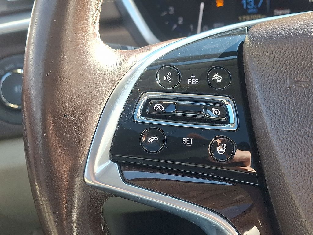 Thumbnail: 2015 Cadillac SRX - 21