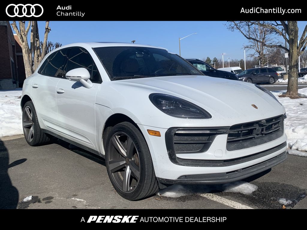 Thumbnail: 2023 Porsche Macan - 1