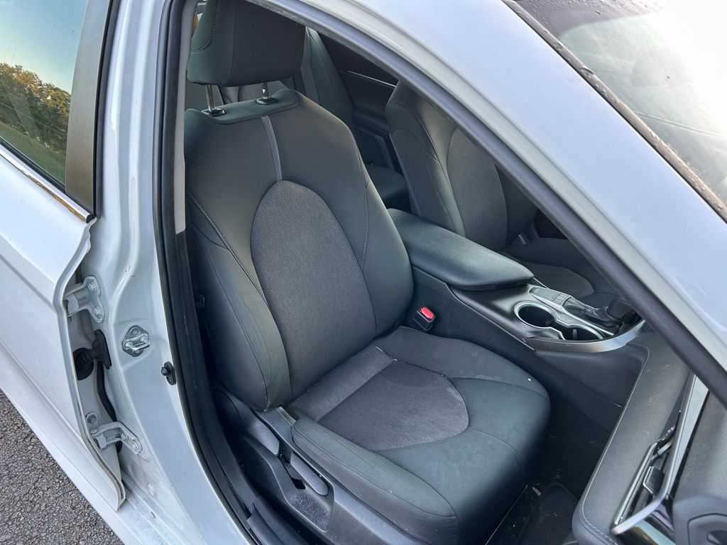 Thumbnail: 2023 Toyota Camry - 15