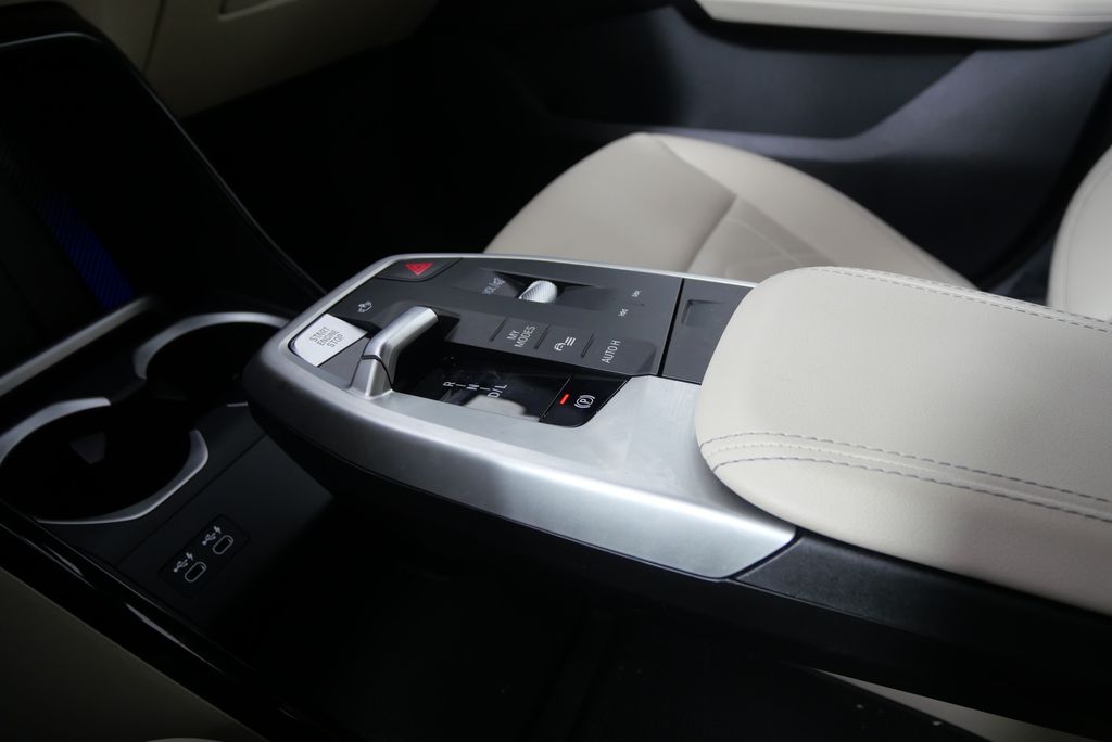 2023 BMW X1 xDrive28i 24