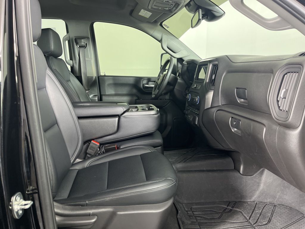 Thumbnail: 2025 Chevrolet Silverado 2500 - 6