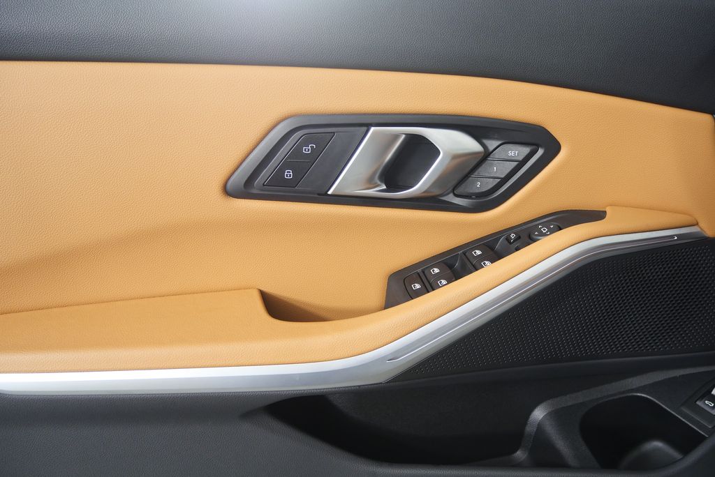 Thumbnail: 2025 BMW 3 Series - 9