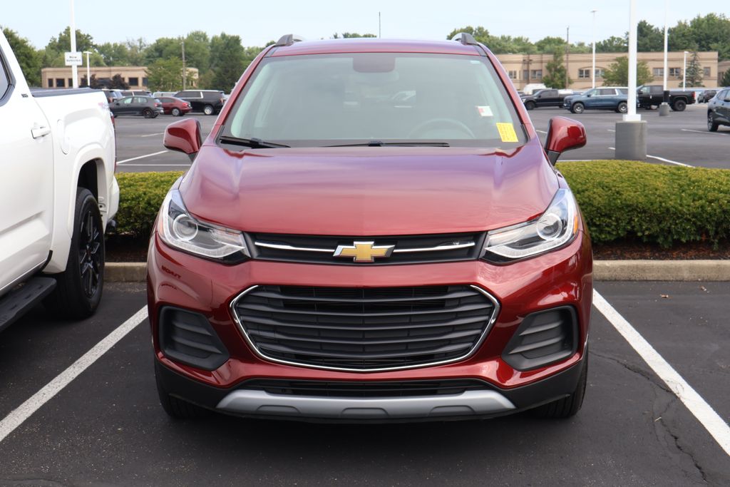 Thumbnail: 2022 Chevrolet Trax - 2