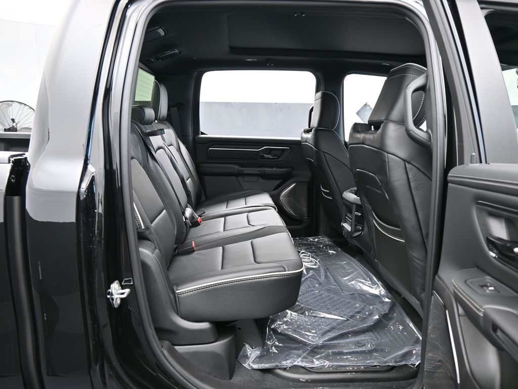 New 2026 Diamond Black Crystal Pearlcoat Ram Limited image 33