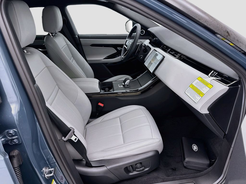 Thumbnail: 2026 Land Rover Range Rover Evoque - 19