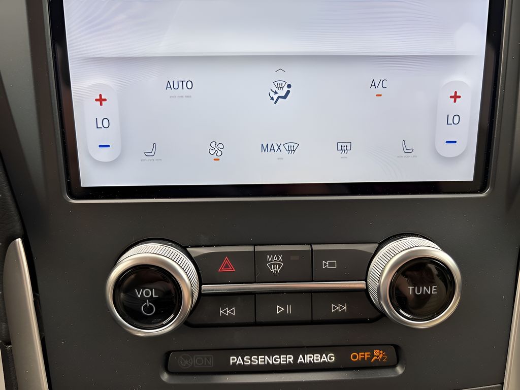 2024 Ford Edge
