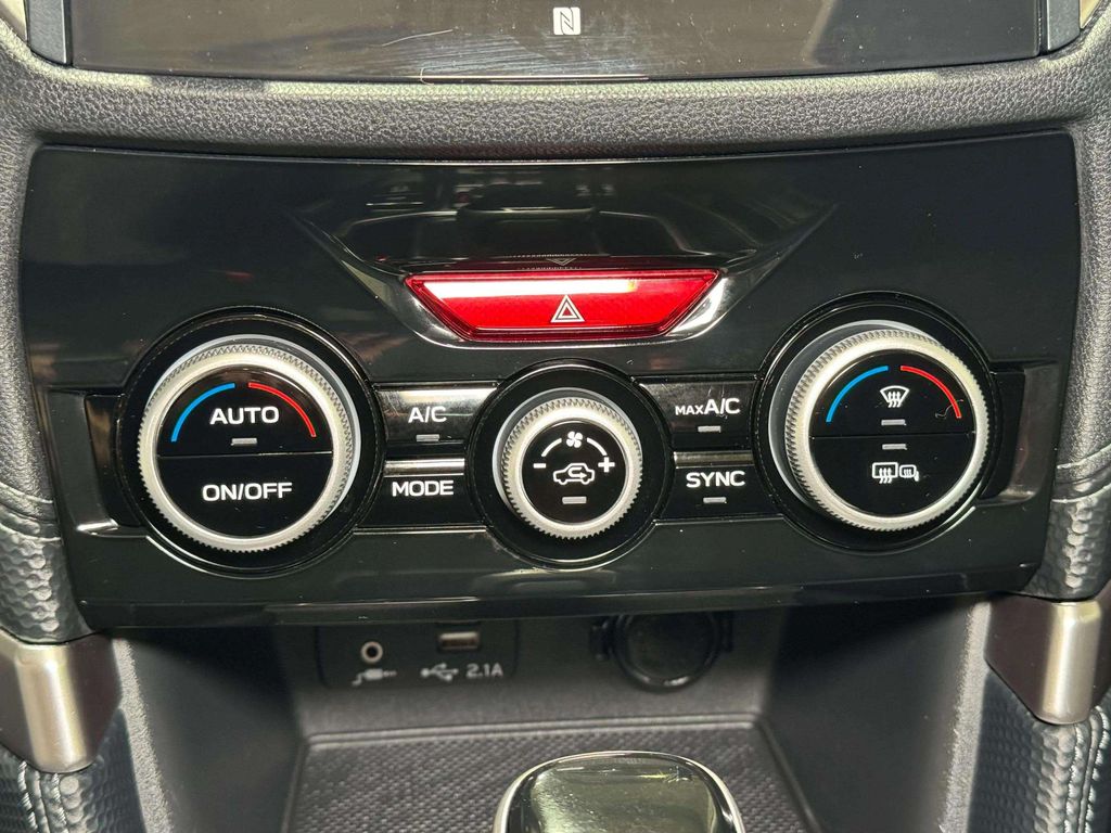 Used 2020 Ice Silver Metallic Subaru Limited image 7