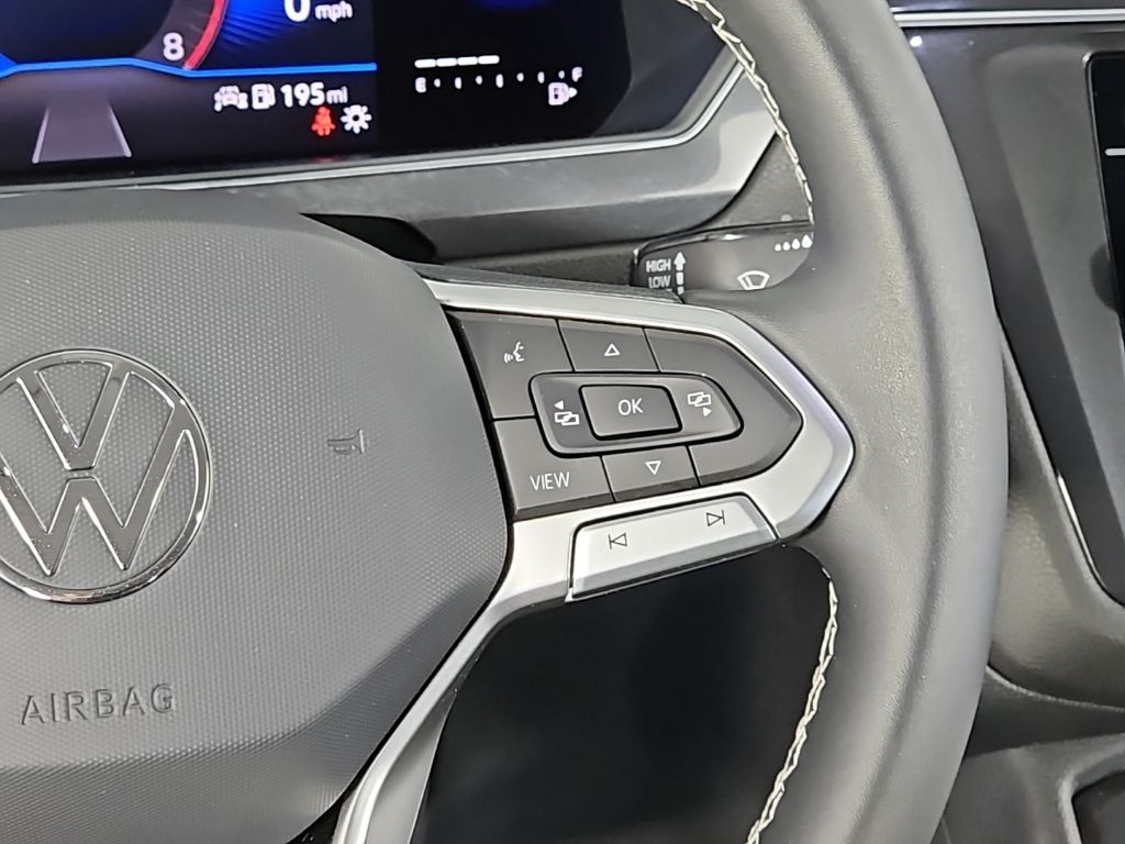 Thumbnail: 2023 Volkswagen Tiguan - 28