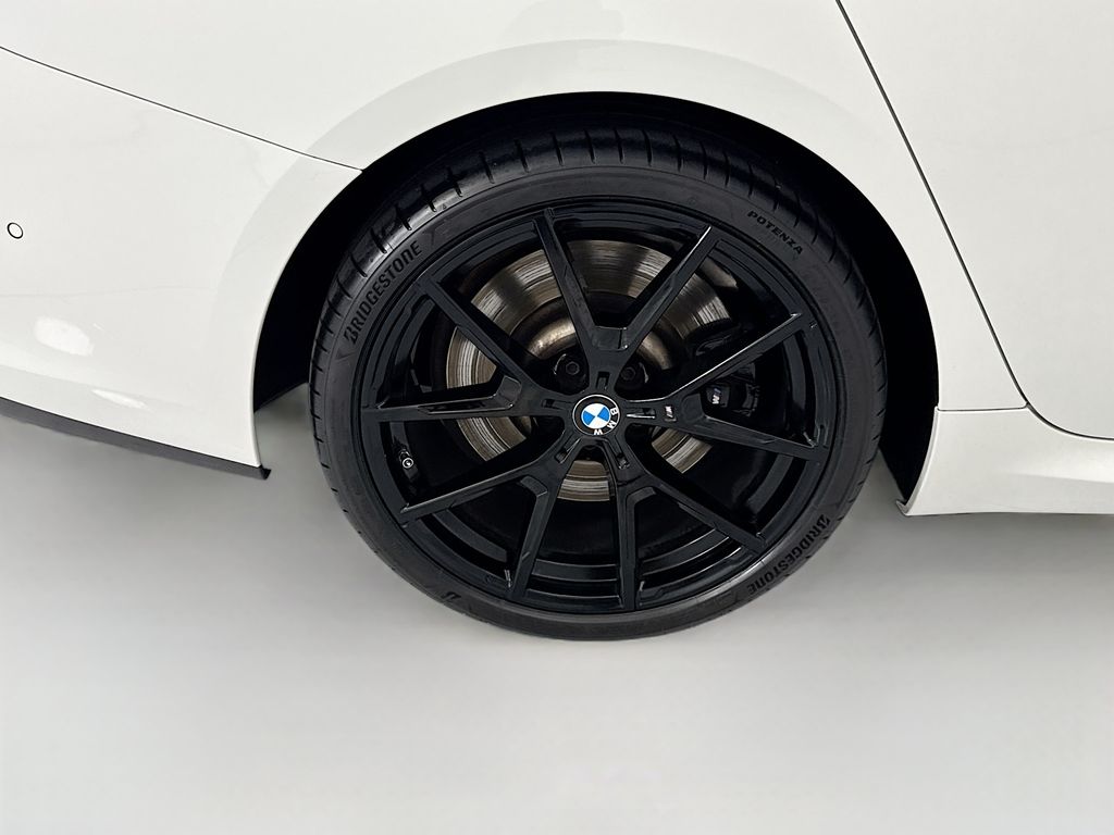 Thumbnail: 2024 BMW 8 Series - 32