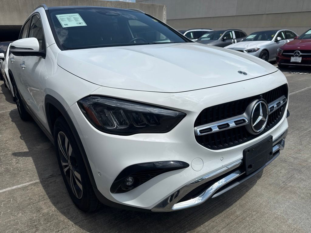 Thumbnail: 2025 Mercedes-Benz GLA - 2