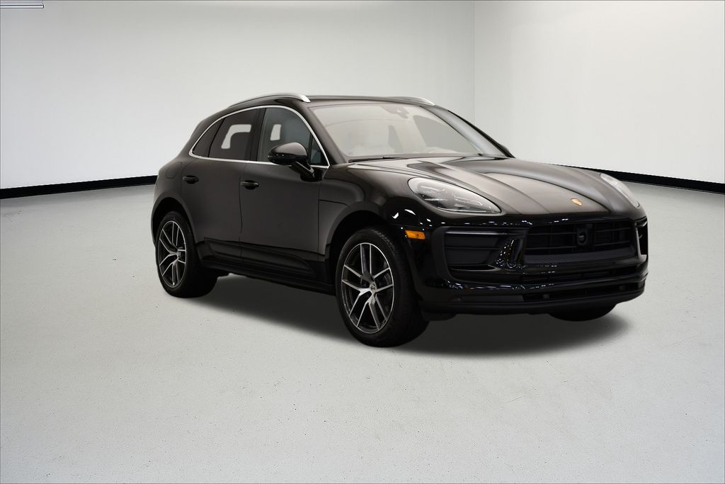 Thumbnail: 2026 Porsche Macan - 9