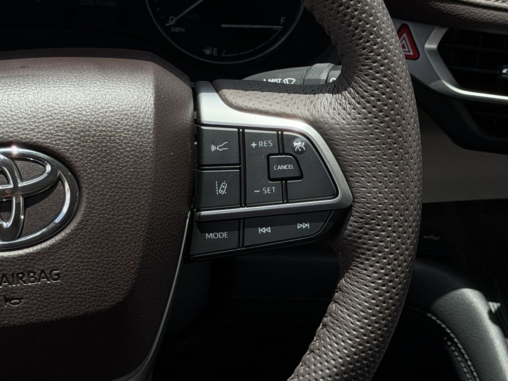 Used 2024 Toyota Sienna Van