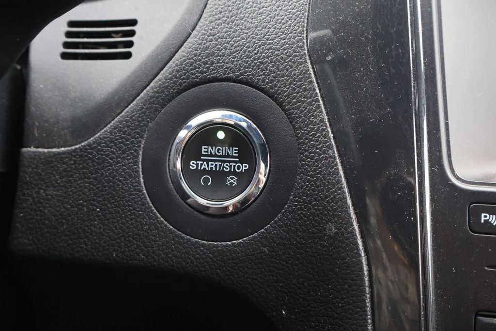 Thumbnail: 2019 Ford Explorer - 29