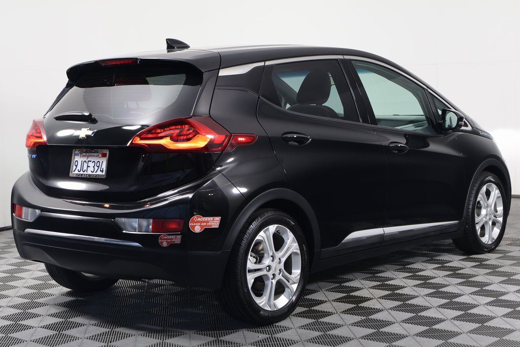 Thumbnail: 2018 Chevrolet Bolt EV - 4