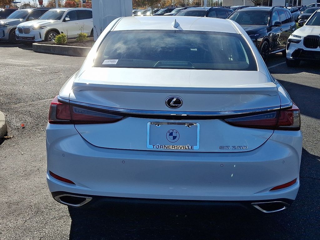 Thumbnail: 2021 Lexus ES - 5