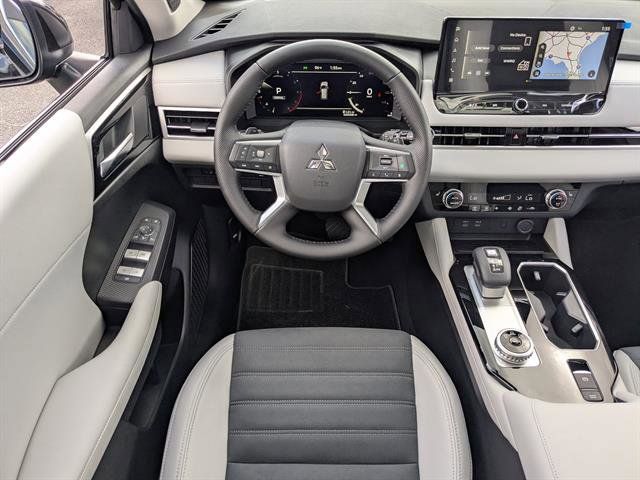 Used 2025 Mitsubishi Outlander SUV