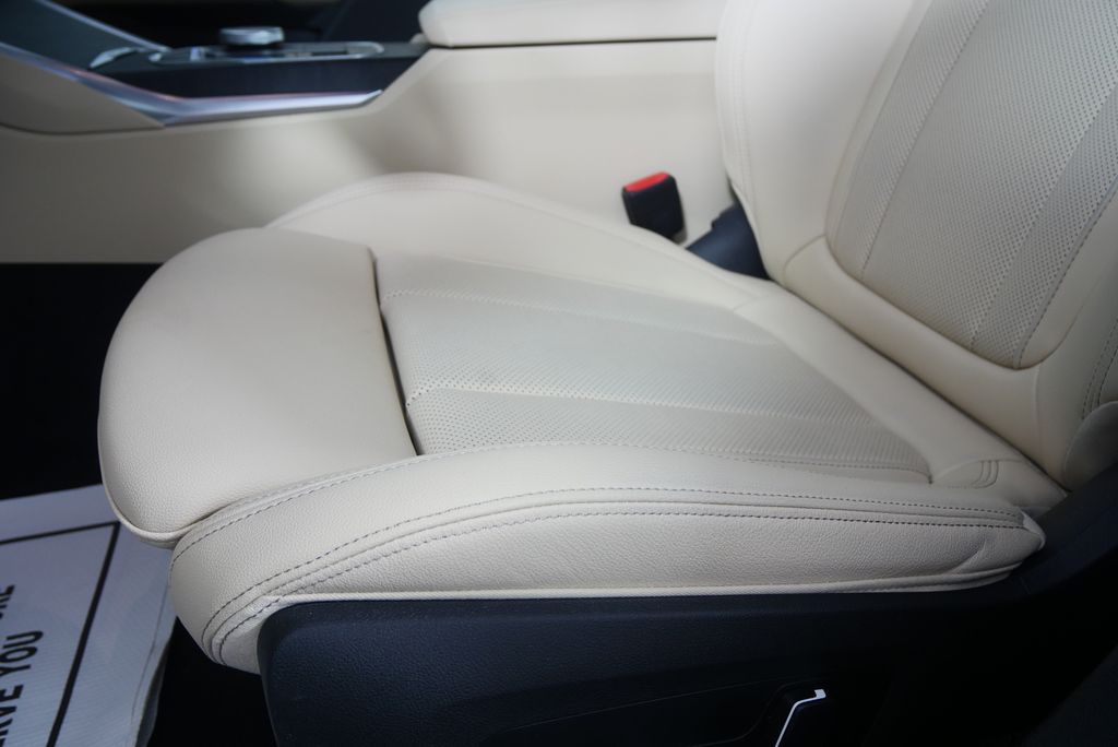 Thumbnail: 2024 BMW i4 - 9