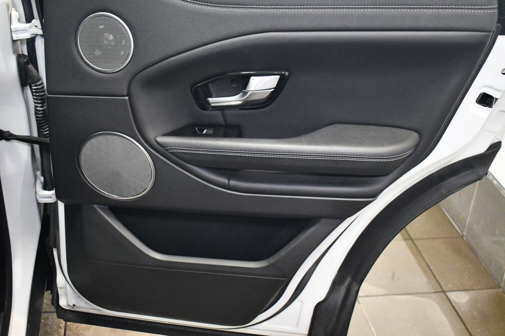 Thumbnail: 2017 Land Rover Range Rover Evoque - 28