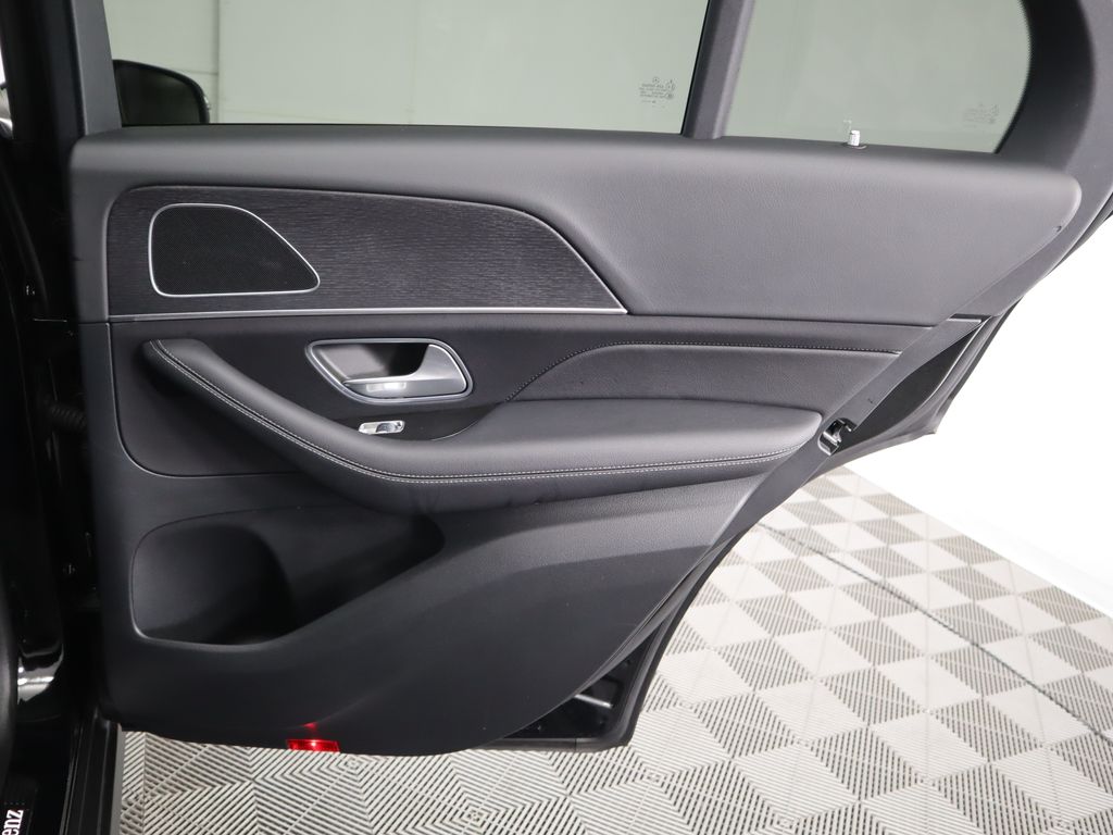 Thumbnail: 2025 Mercedes-Benz GLE - 28