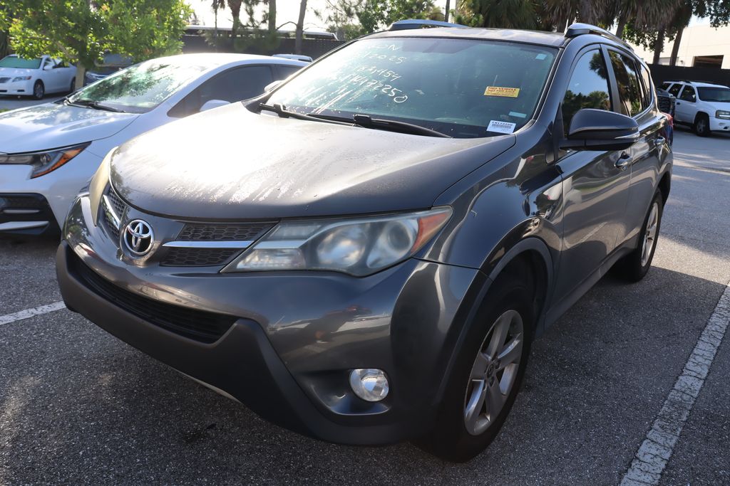 Thumbnail: 2015 Toyota RAV4 - 2
