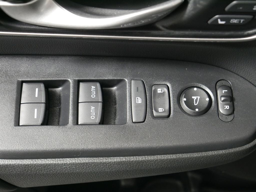 2022 Honda CR-V EX-L 29