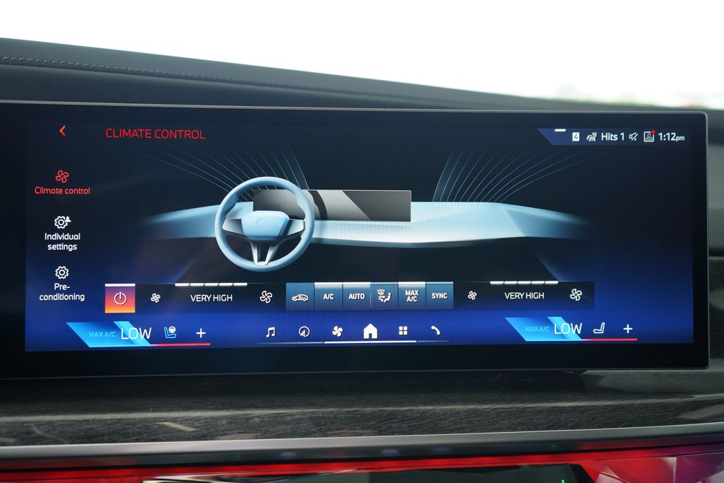 Thumbnail: 2026 BMW 7 Series - 19