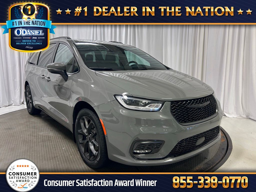 used 2023 Chrysler Pacifica car, priced at $34,450