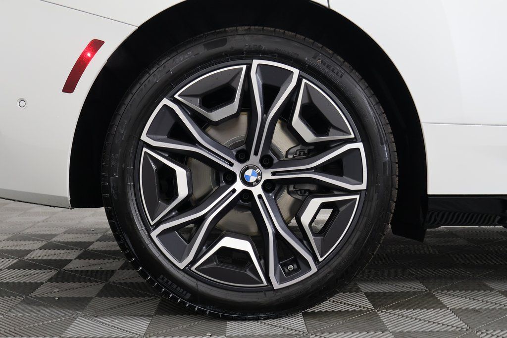 Thumbnail: 2026 BMW iX - 9