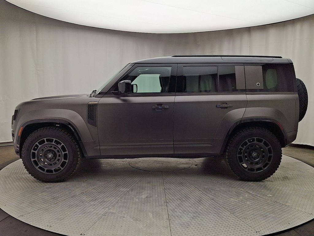 Thumbnail: 2025 Land Rover Defender - 7