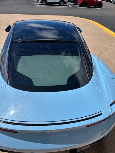 2017 Aston Martin DB11  6