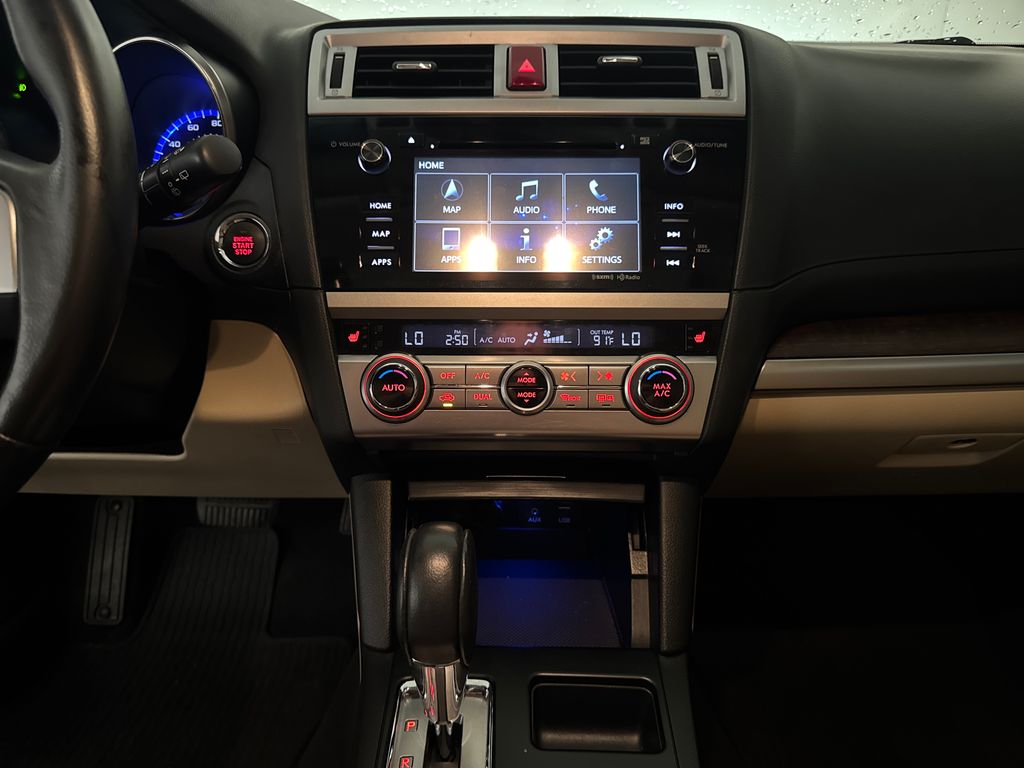 Used 2017 White Subaru 2.5i image 24