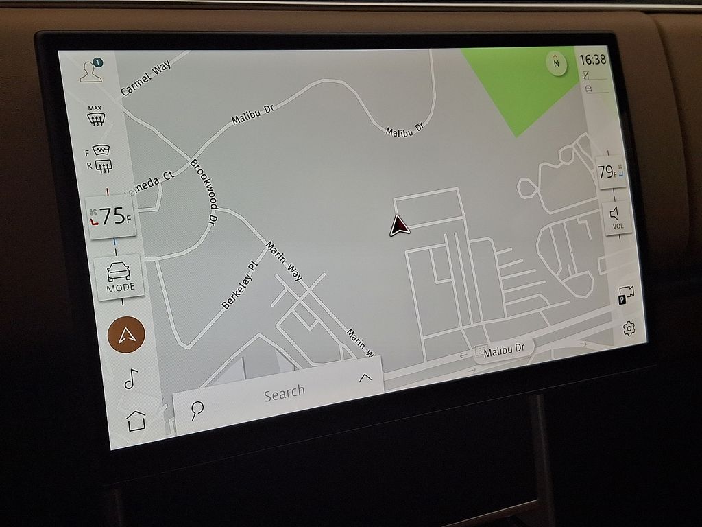 Thumbnail: 2026 Land Rover Range Rover - 15