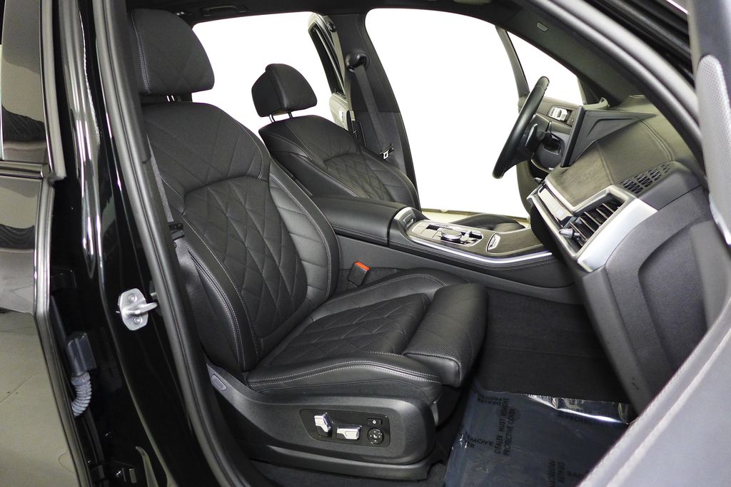 Thumbnail: 2024 BMW X5 - 19