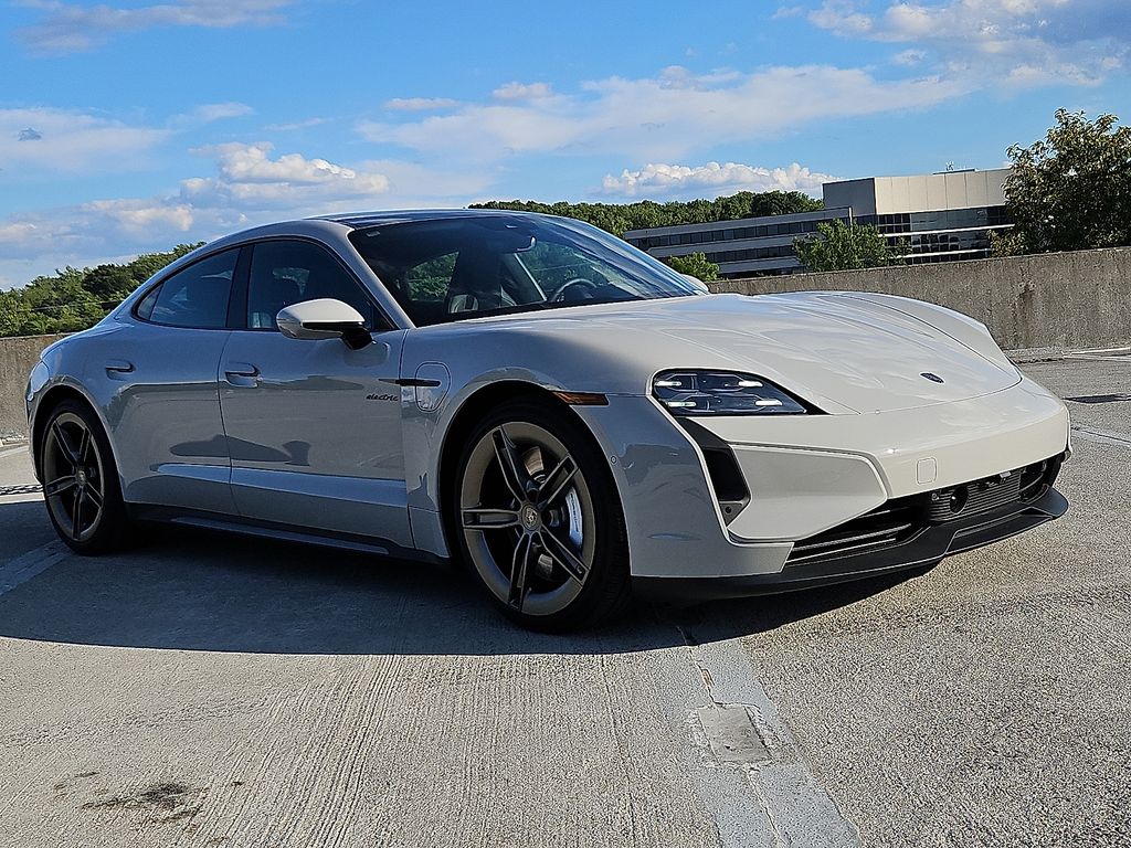Thumbnail: 2025 Porsche Taycan - 3