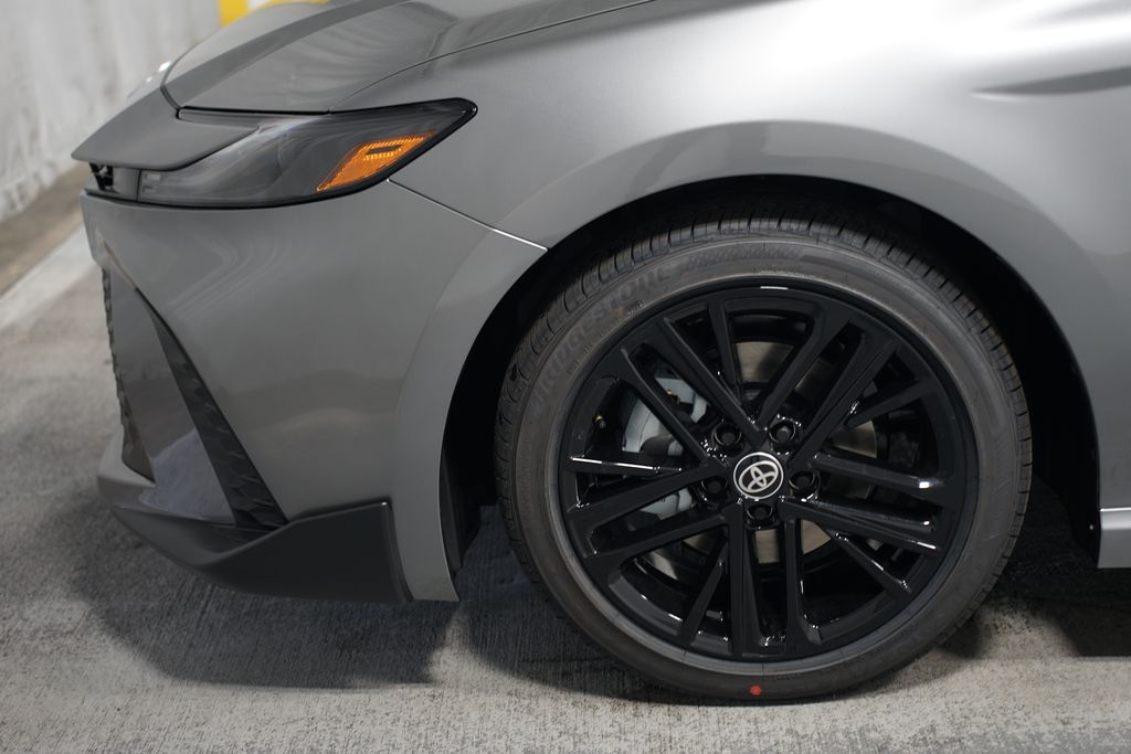 2025 Toyota Camry SE 5