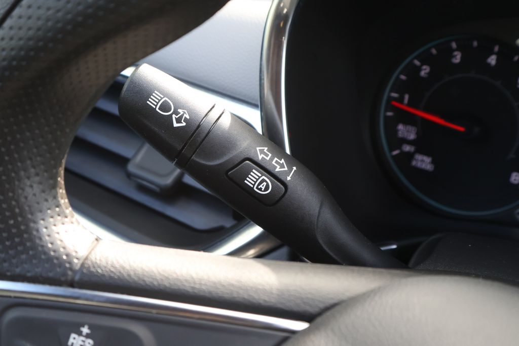 Thumbnail: 2024 Chevrolet Equinox - 24