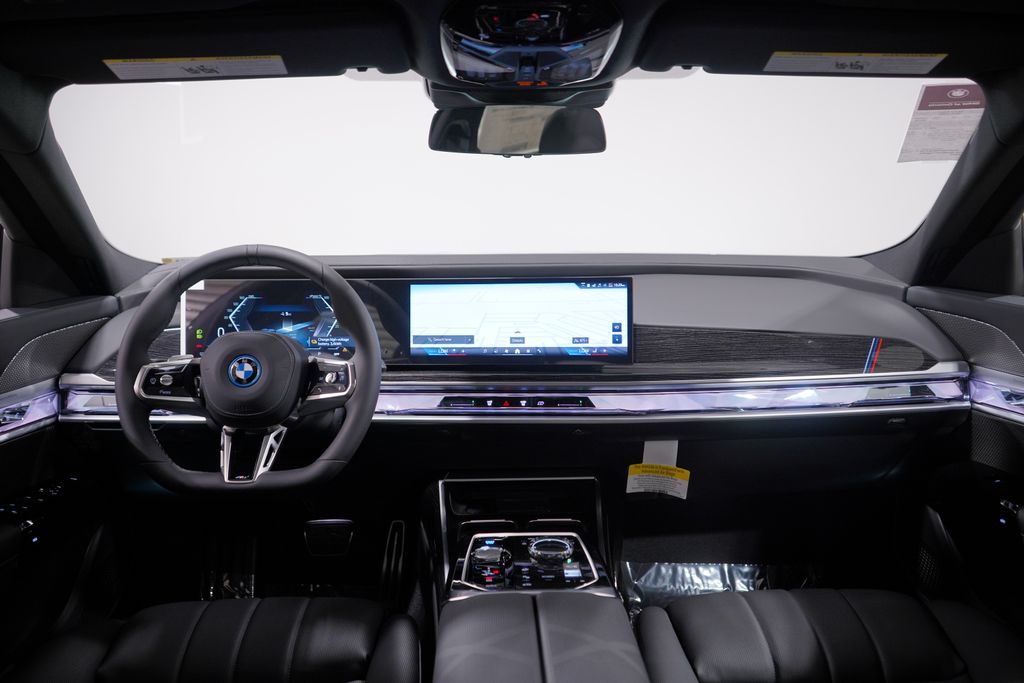 Thumbnail: 2026 BMW i7 - 10