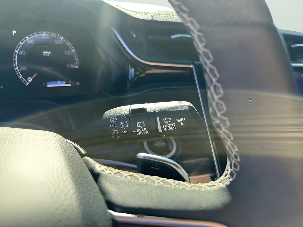 Used Car 2023 Jeep Grand Cherokee  Limited For Sale Under $30,000 In Austin, Texas