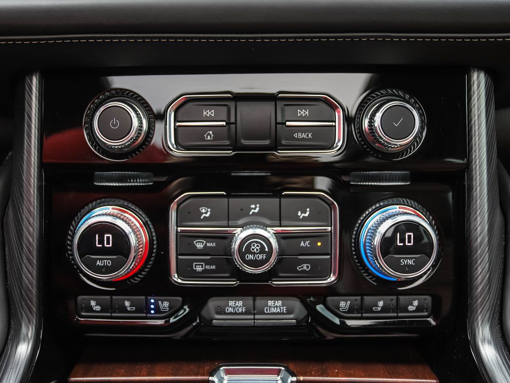 Thumbnail: 2023 GMC Yukon - 19