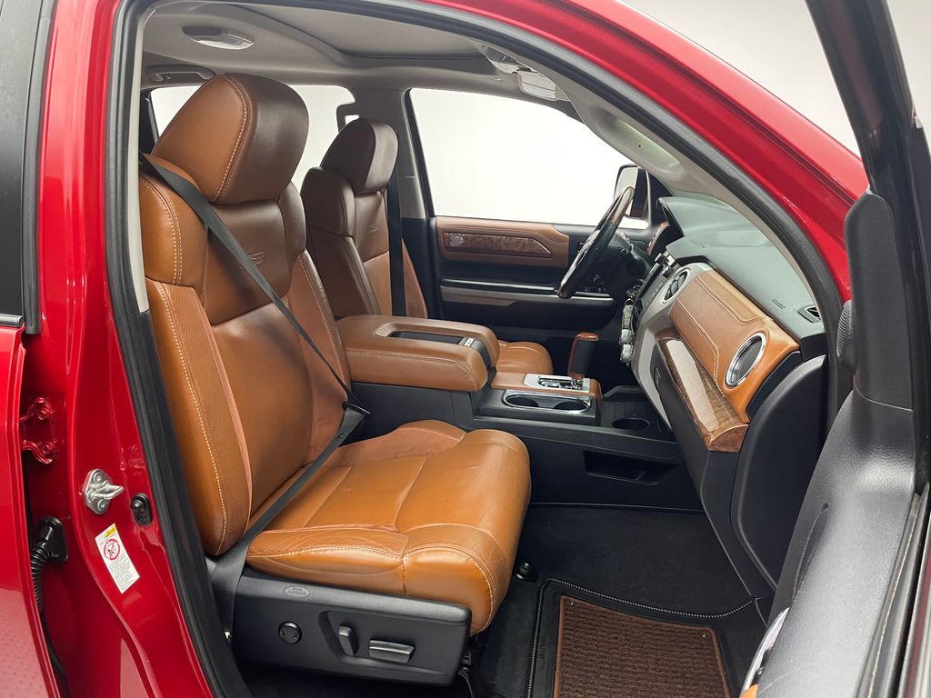 Thumbnail: 2019 Toyota Tundra - 18