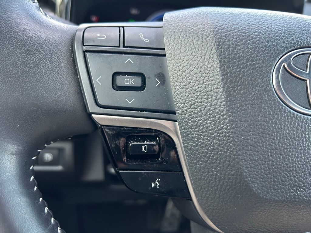 Thumbnail: 2025 Toyota Camry - 20