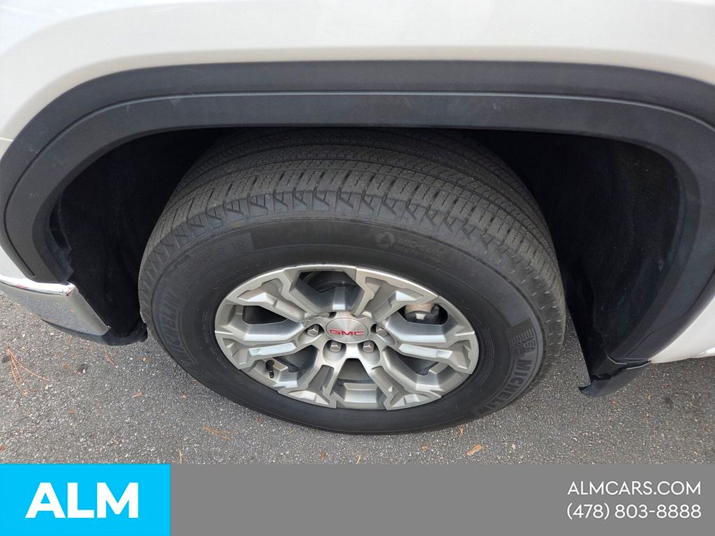 Used 2025 White GMC SLT image 2