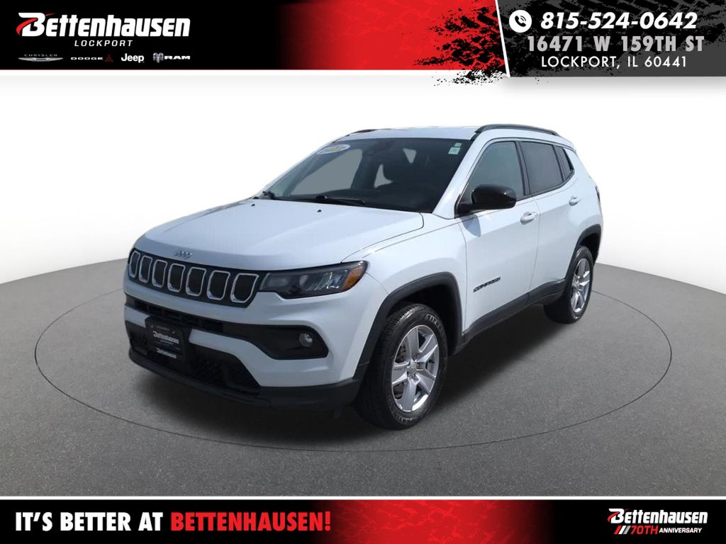 Bright White Clearcoat 2022 Jeep Compass Latitude 4WD SUV / Crossover Four-Wheel Drive 9-Speed Automatic