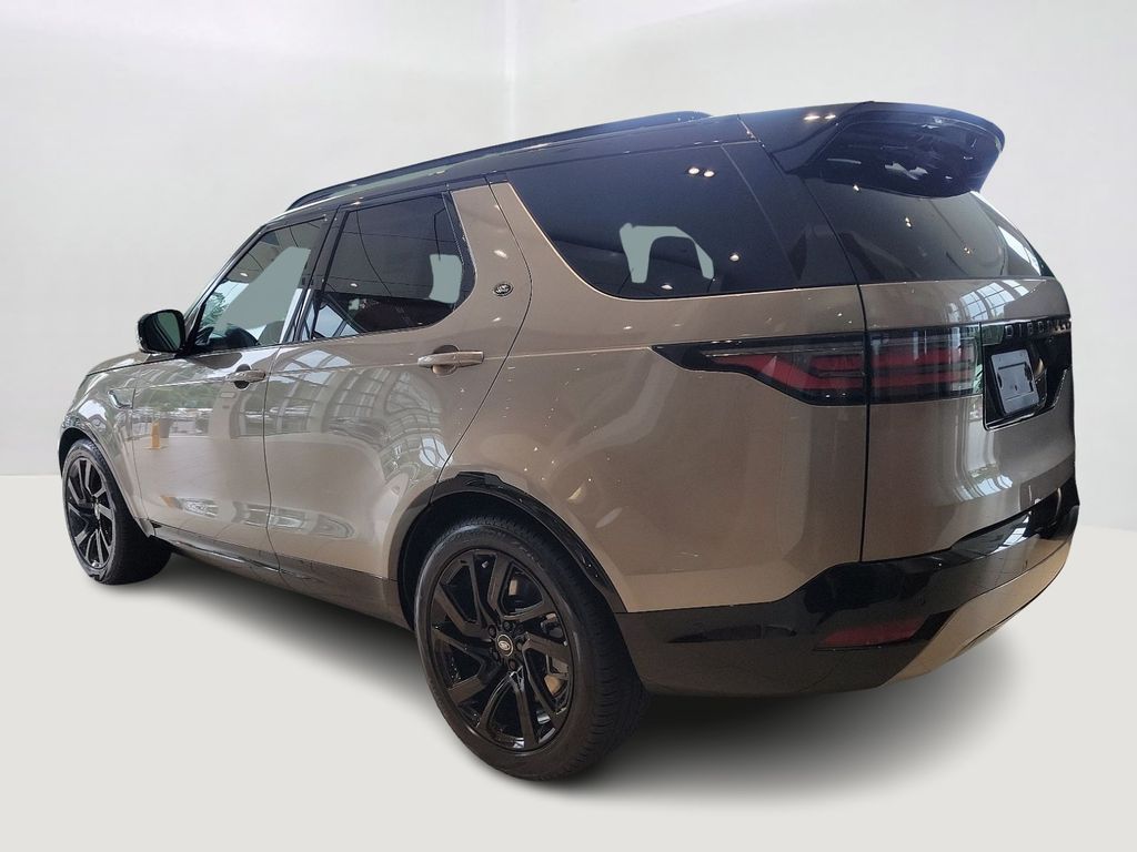 2024 Land Rover Discovery Dynamic SE 4