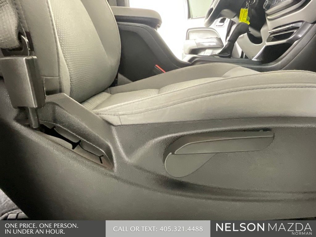 Used 2021 Gray Chevrolet Work Truck image 27