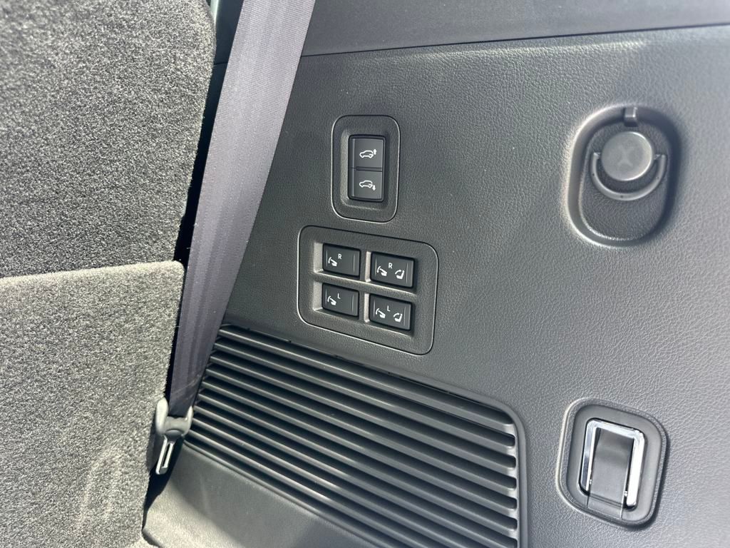 2025 Nissan Armada PRO-4X photo