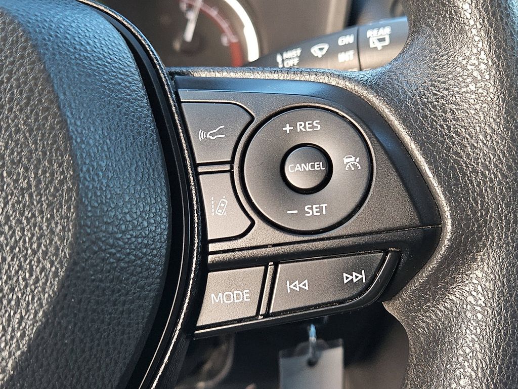 Thumbnail: 2023 Toyota RAV4 - 22