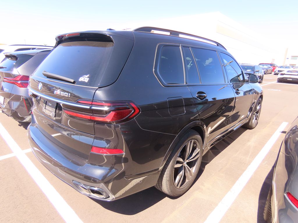 Thumbnail: 2023 BMW X7 - 3
