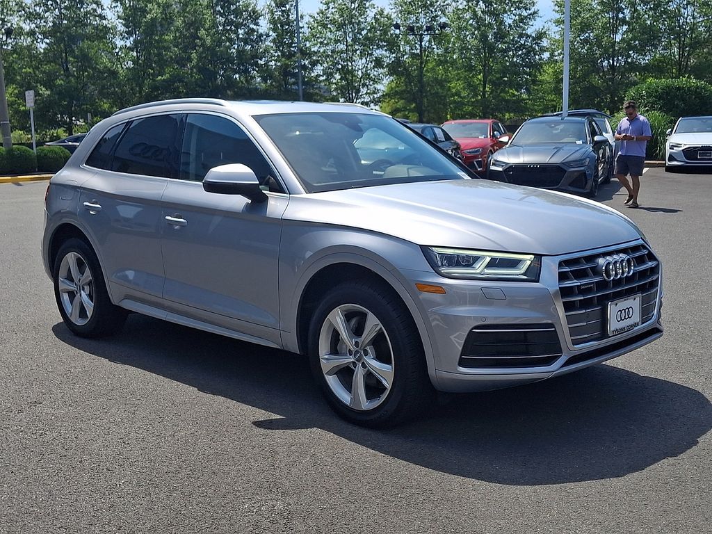 Thumbnail: 2020 Audi Q5 - 3